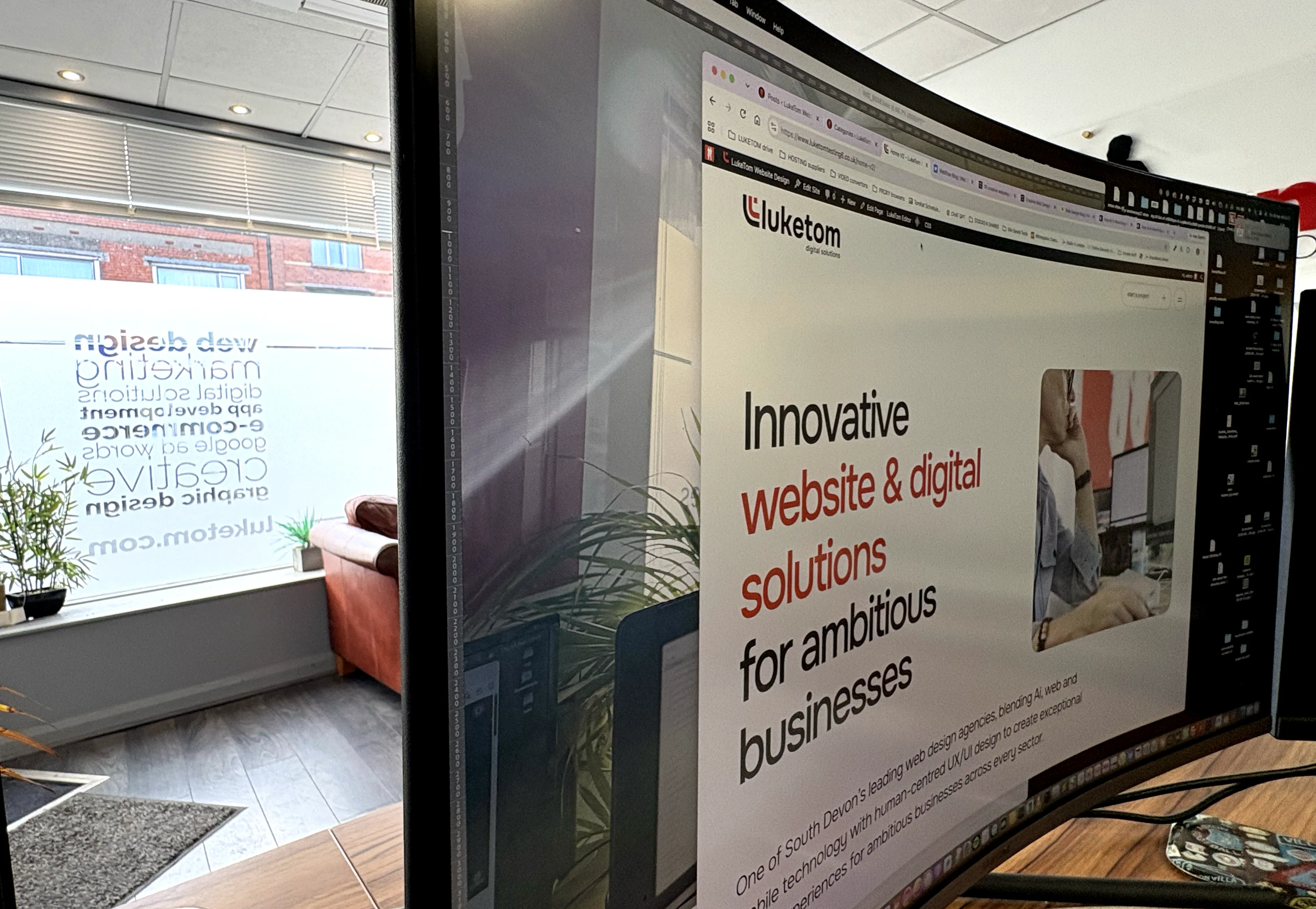 LukeTom mobile app development team
